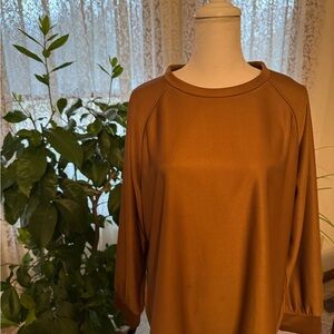 Chic Women's Bronze Top